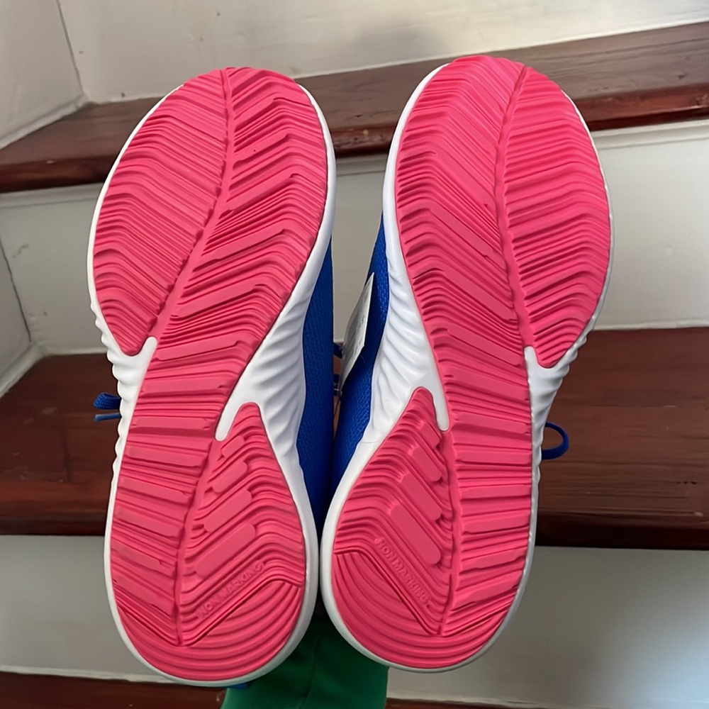 NWOB Girls blue and pink Adidas sneakers. Girls size 6 - Picture 4 of 7